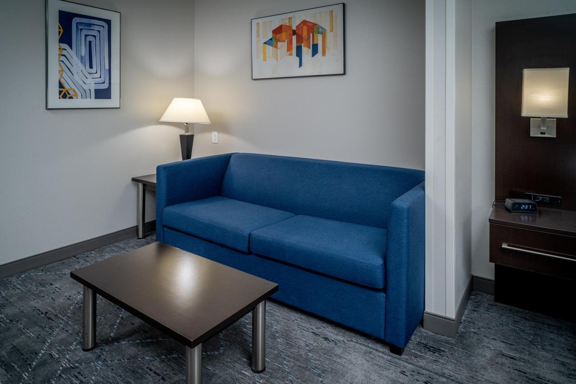 Holiday Inn Express & Suites Cross Lanes By Ihg Exterior foto